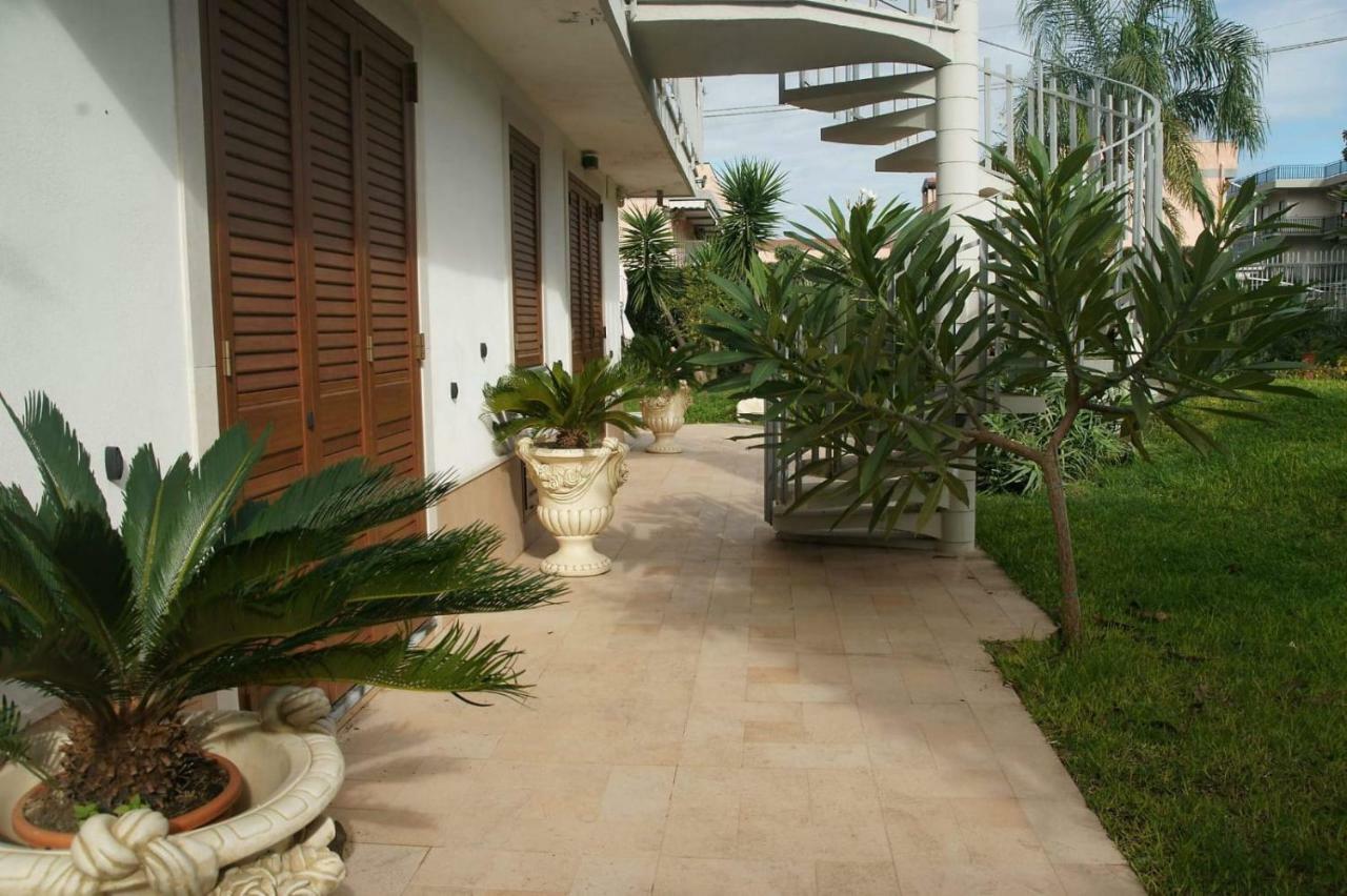 Villa Grazia Fondachello  Bagian luar foto